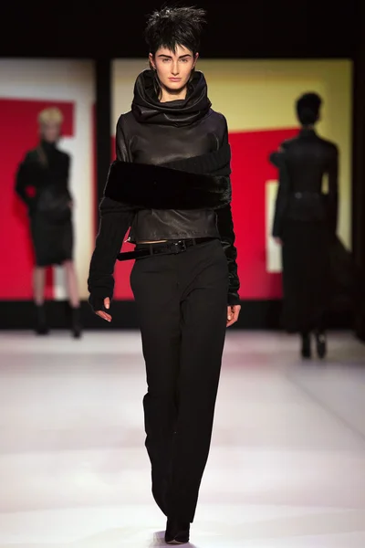 Look 8